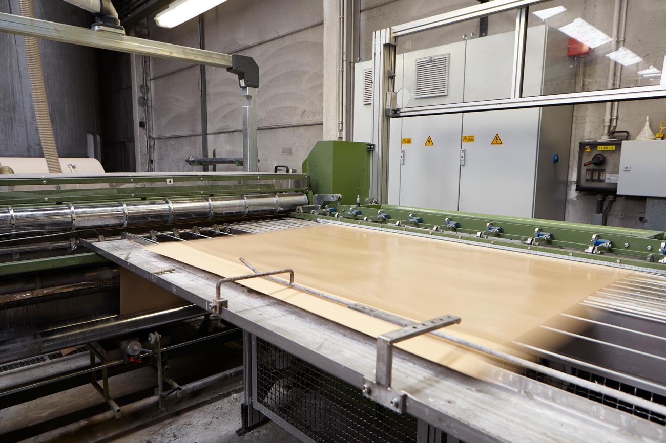 Procédé de production de tube à enroulement parallèle